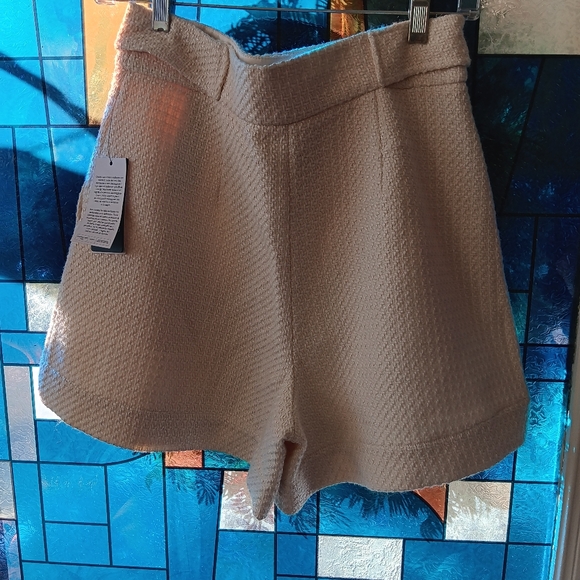 Guess ladies shorts - Picture 4 of 9